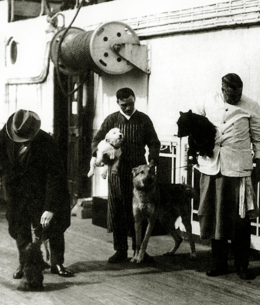 101365-members-of-the-crew-of-the-titanic.jpg