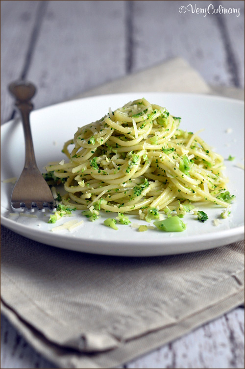 101597-spaghetti-with-broccoli-pesto-vertical-blog.jpg