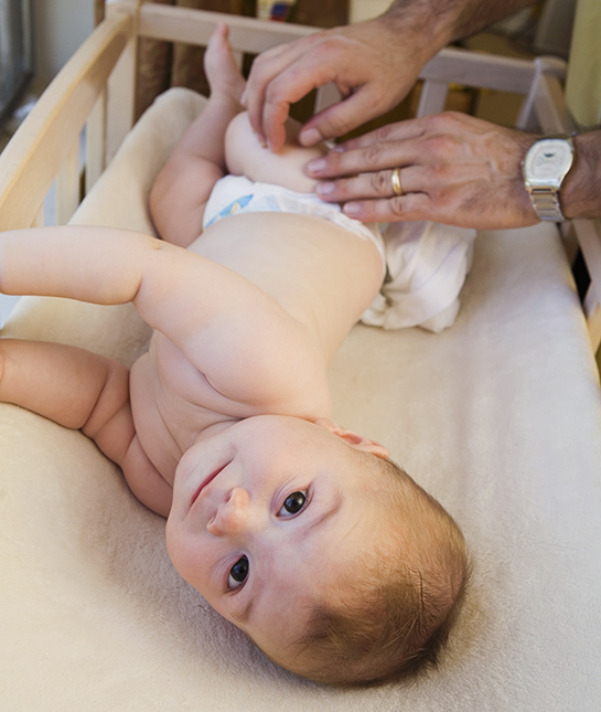102563-mom_changing-table-ideas_03_comfortable_getty_90311795.jpg