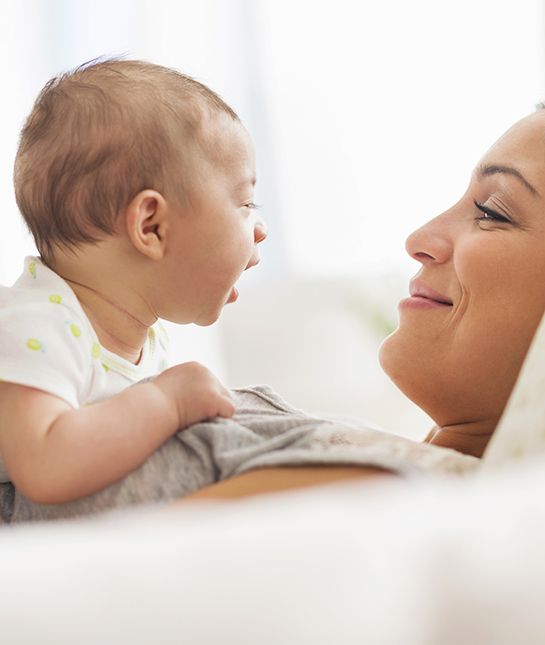 102600-latinamom_tummy-time_02_chest_getty_485221509.jpg