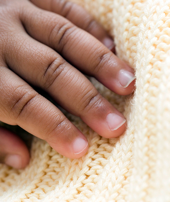 102606-latinamom_tummy-time_09_touch_thinkstockphotos-73772643.jpg