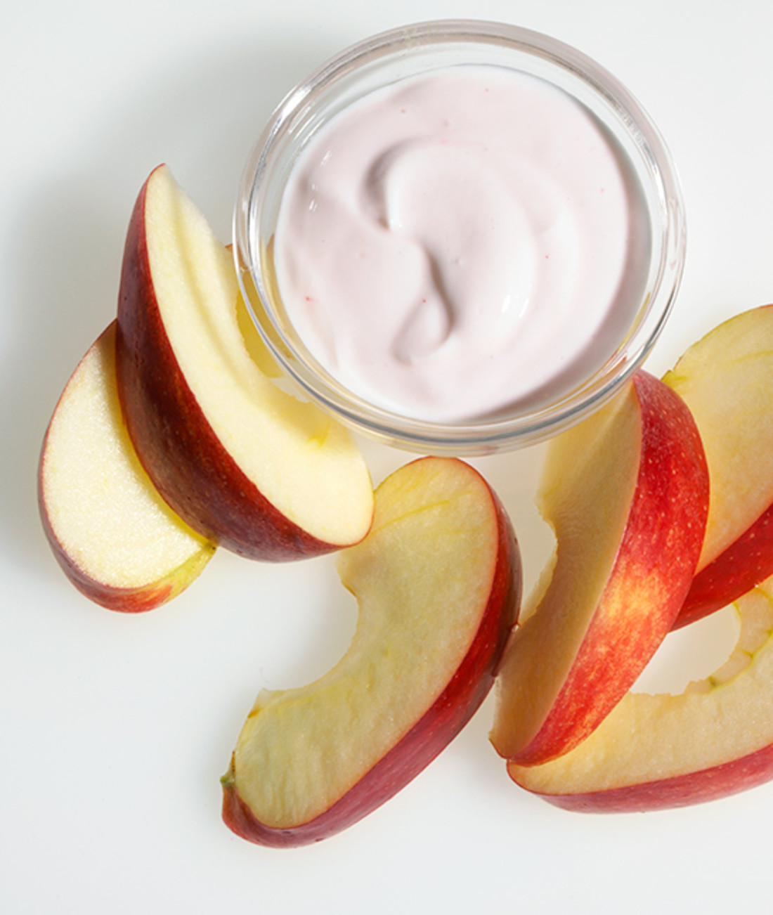 103073-mom_baby-food-recipes_06_appleyogurt_getty_73400850.jpg