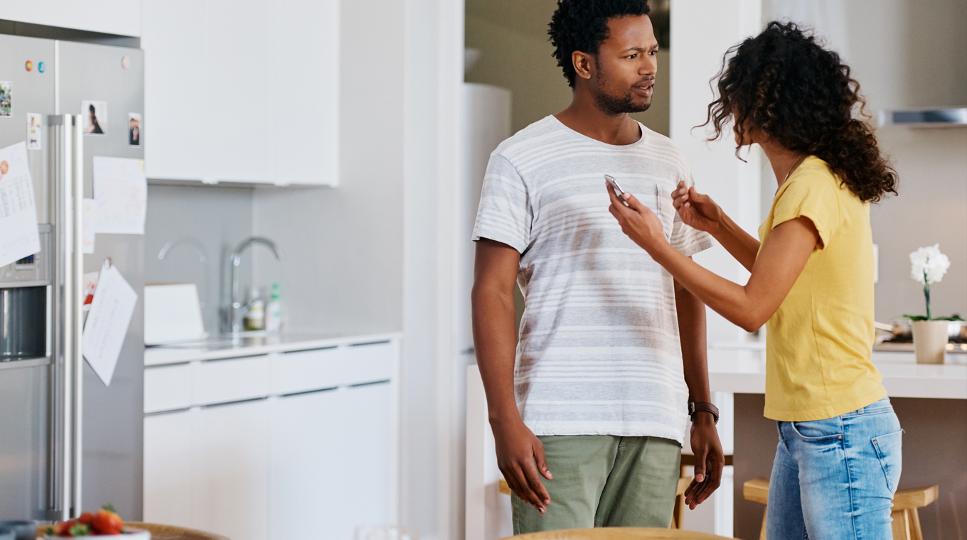 10_signs_cheating_husband_2.jpg