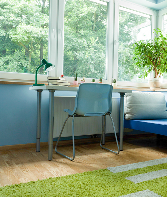 114583-8-kids-desk-area.jpg