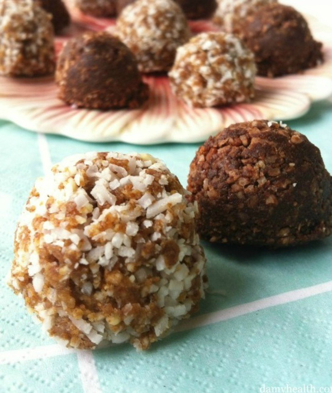127118-maca-superfood-macaroons-1.jpg