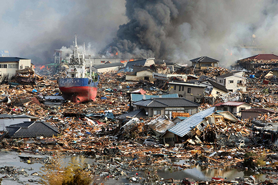 127197-tohoku-earthquake-and-tsunami.jpg