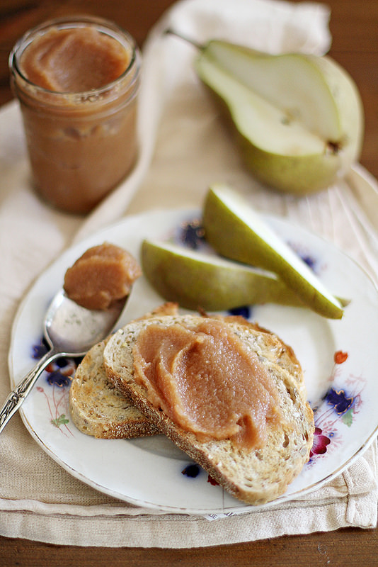 130136-slow-cooker-pear-quince-butter-8.jpg