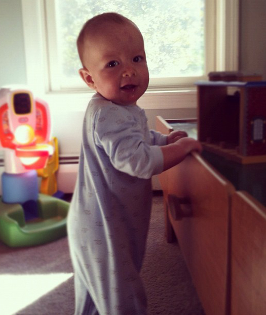 131587-baby-standing.jpg