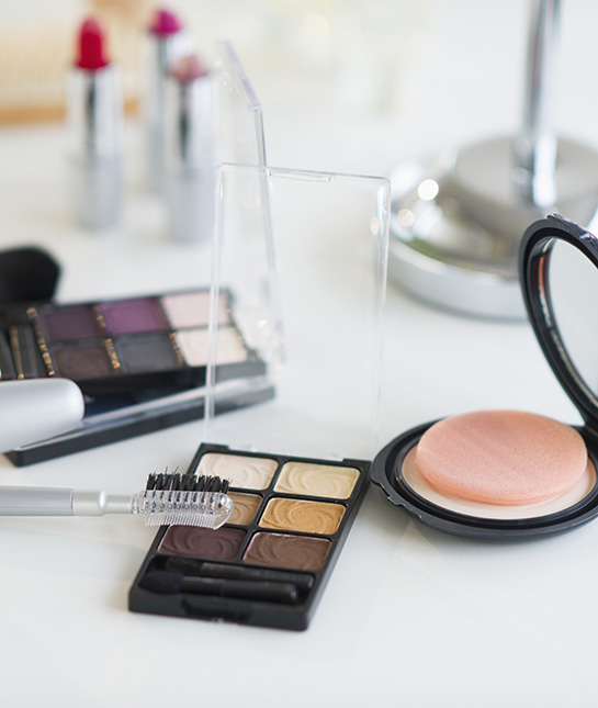 132899-8-organized-makeup.jpg