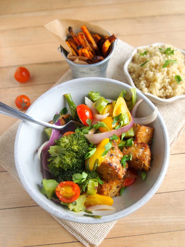 133102-143-129748-tempeh-lomo-saltado-vegan-recipe-1452736334.jpg