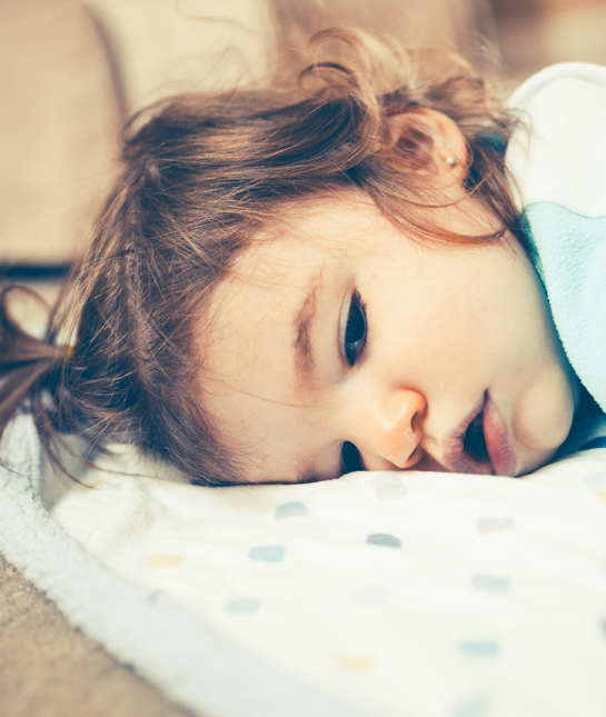 135817-3-sick-little-girl-laying-down.jpg