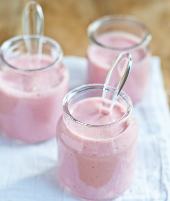 135851-10-jars-of-strawberry-yogurt.jpg