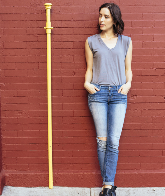 139310-woman-wearing-good-jeans-getty.jpg