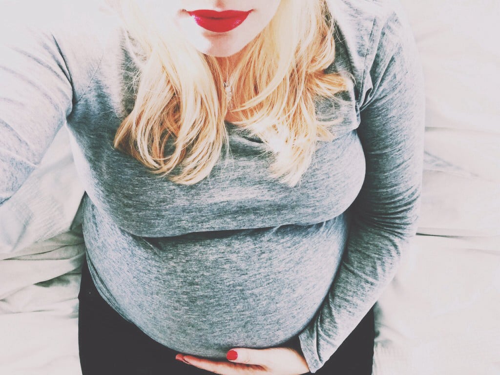 12 Natural Remedies For Common Pregnancy Symptoms