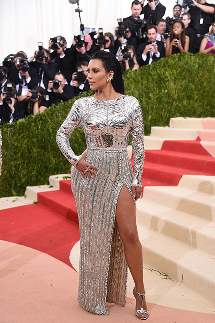 141772-kim-kardashian-met-gala-2016.jpg