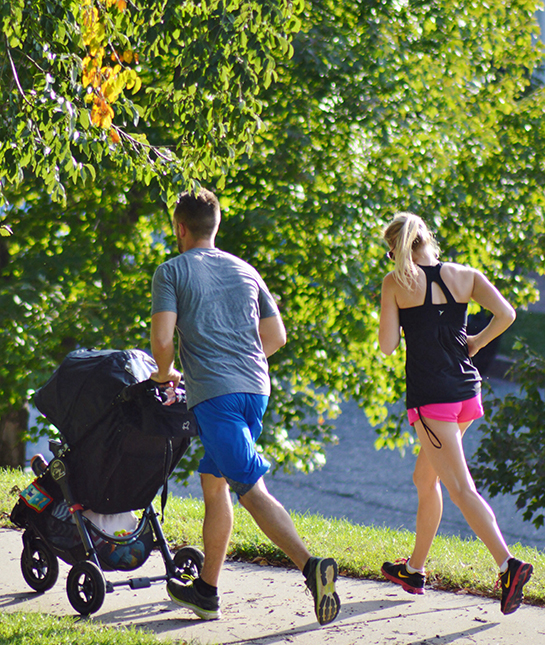 143808-25-jogging-stroller-twenty20_f0a81d49-1294-4f8f-8209-9d6f.jpg