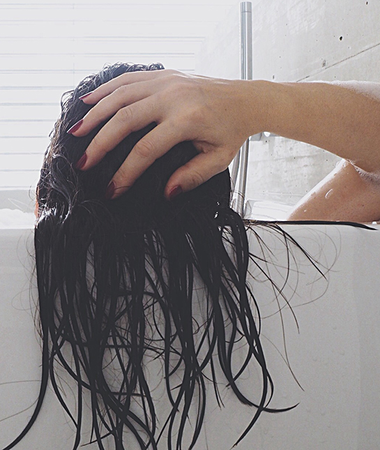 144740-9-hair-oil-twenty20_b4e70bc3-93b8-4bdf-8dd8-9323125ea71c.jpg