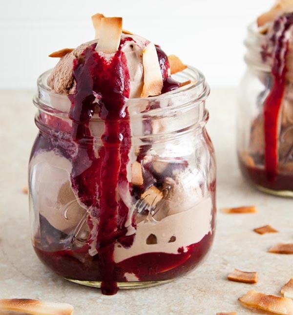 147013-ice-cream-sundae-jars-4.jpg