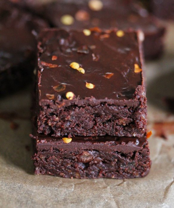 147460-no-bake-chili-brownies-5-1436566667.jpg