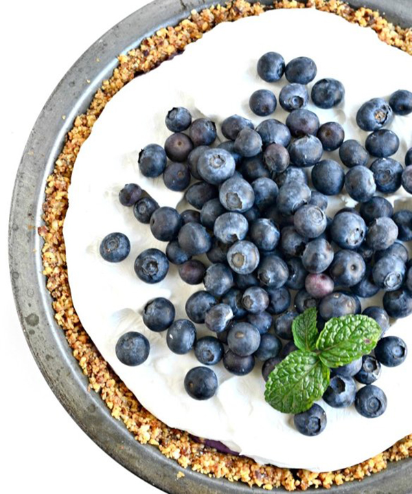 147461-no-bake-blueberries-and-cream-pie-7-1436566686.jpg