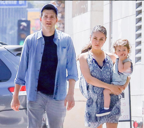 149892-ashton-mila.png