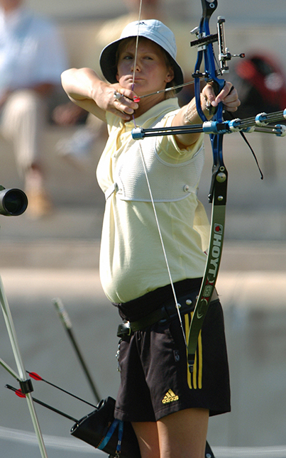 Pregnanr German archer Cornelia Pfohl co