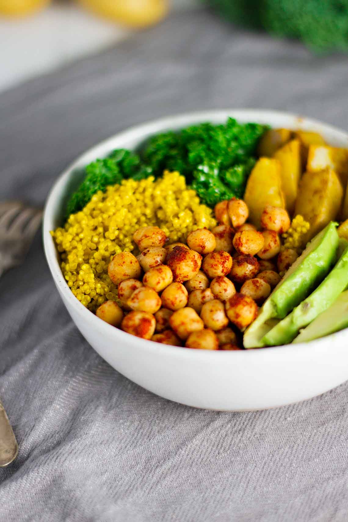 150643-vegan-turmeric-quinoa-power-bowls-4.jpg 150643-vegan-turmeric-quinoa-power-bowls-4.jpg