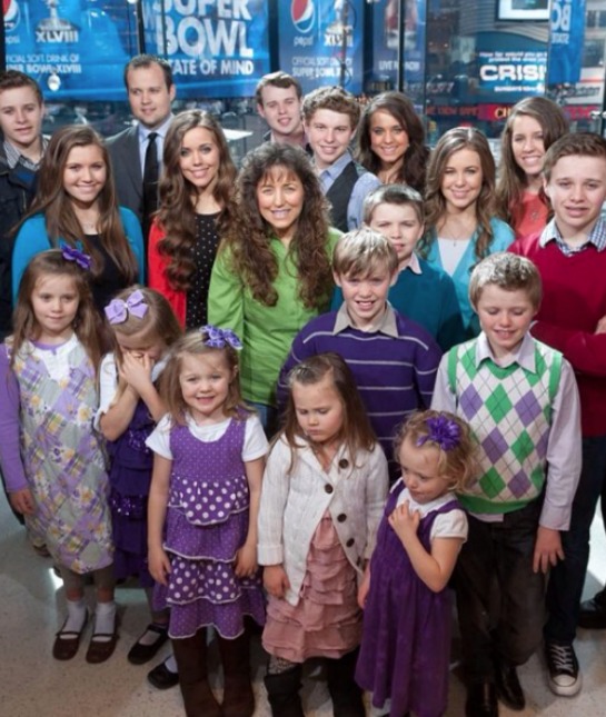 152186-the-duggars-aquarius.jpg