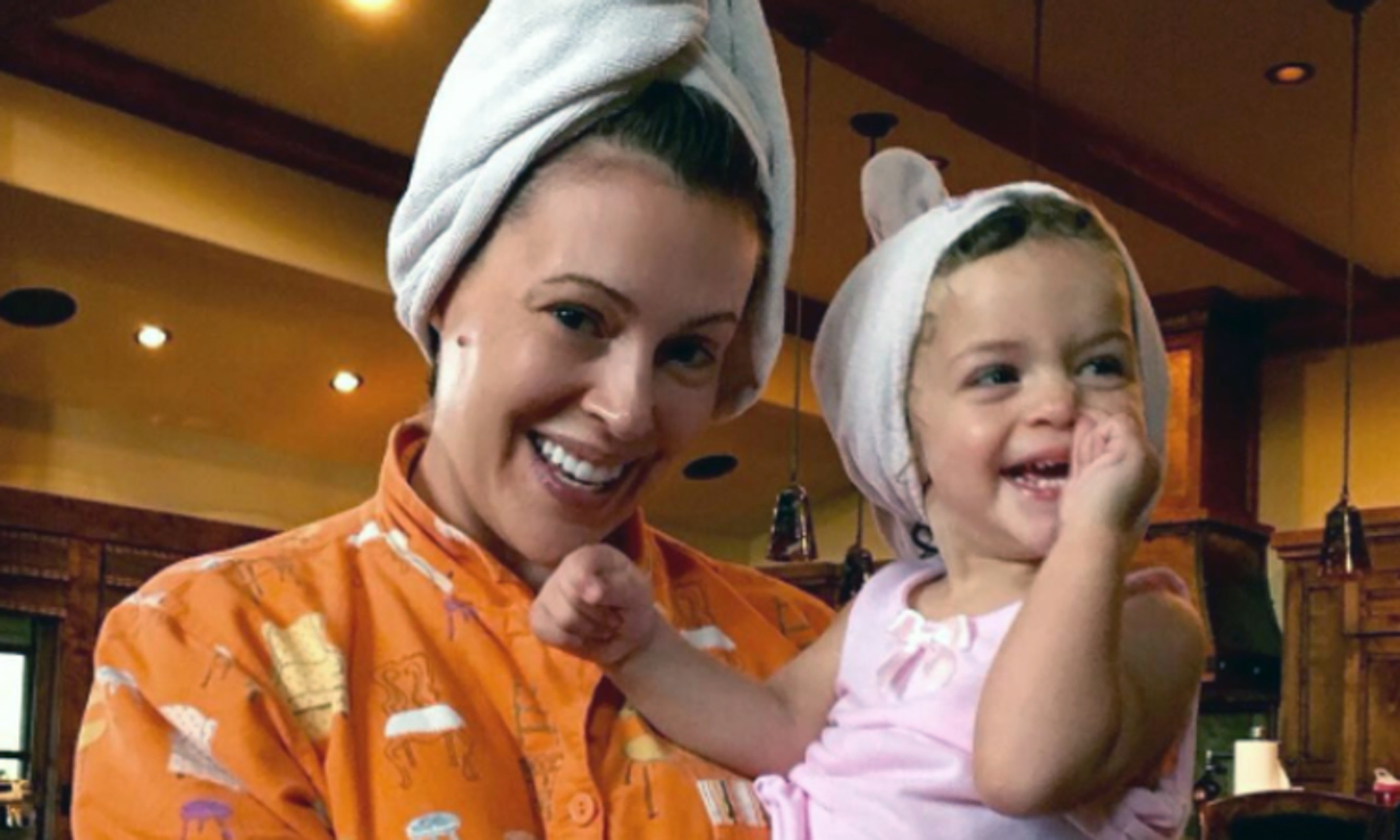 152823-alyssa-milano-daughter.jpg