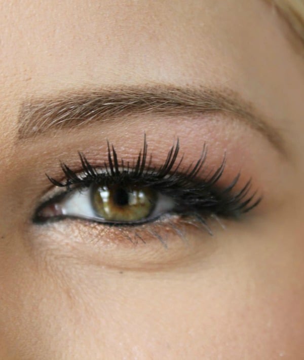 153515-eyebrow-powder-resized.jpg
