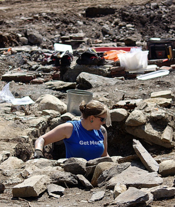153870-digging.jpg