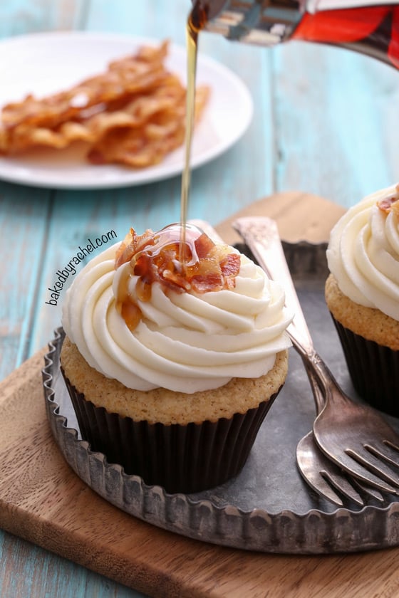 155032-maplebaconcupcake3_bakedbyrachel.jpg
