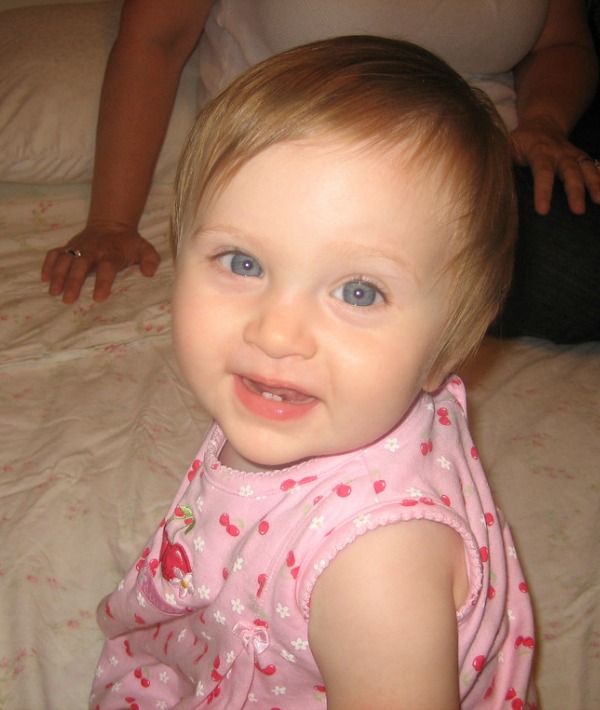 155400-blonde-girl-blue-eyes-resized.jpg