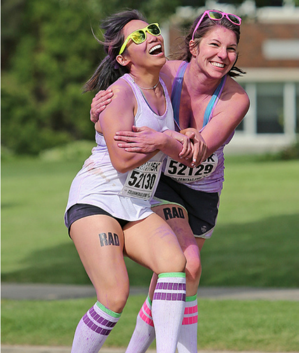 155571-women-runners-supporting-each-other.png