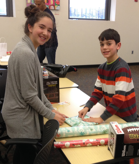 155805-20_wrapping_presents.jpg
