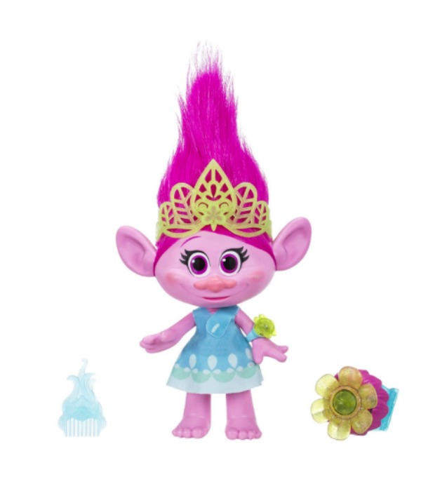 156219-dreamworks-trolls-ahug-timea-poppy-resized.jpg