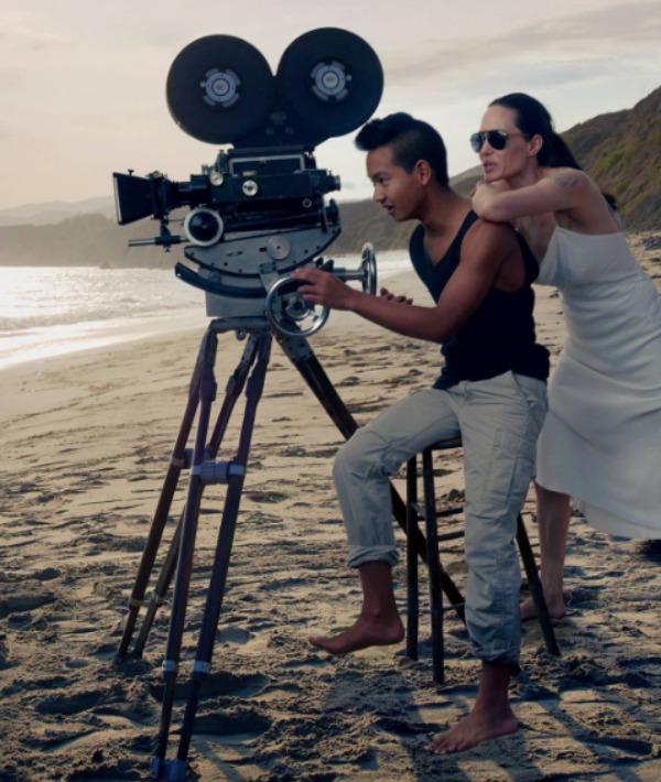 156378-angelina-jolie-_-maddox-resized.jpg