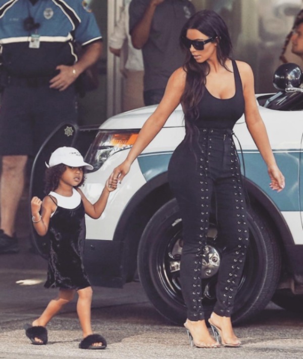 156386-kim-kardashian-_-north-west-resized.jpg