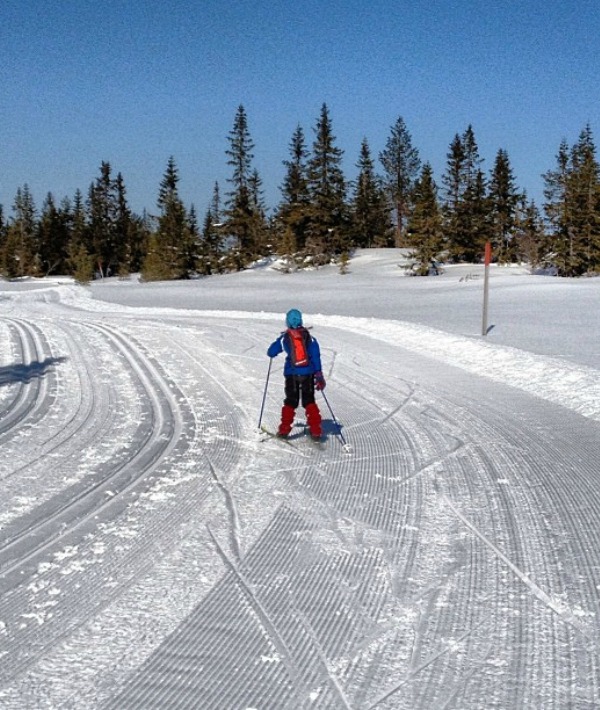 156905-victoria-rae-white-youngest-person-to-ski-all-7-continent.jpg
