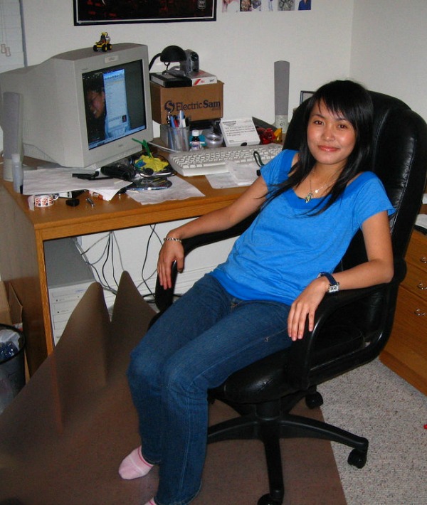 157410-unorganized-desk.jpg