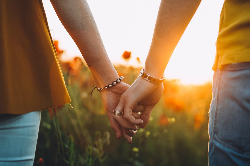 160170-holding-hands.jpg