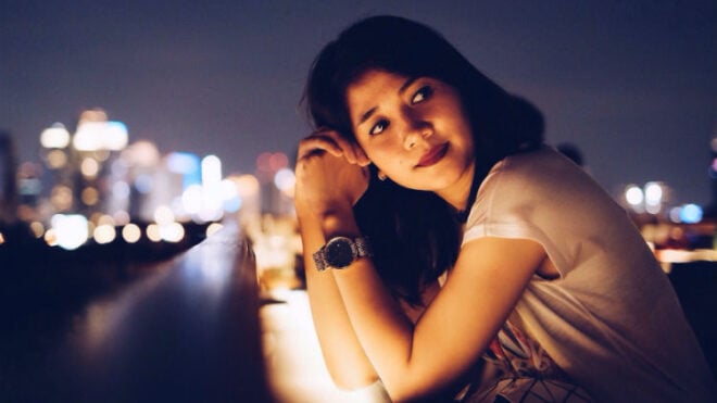 woman-thinking-night