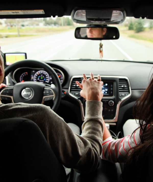 161809-couple-holding-hands-car.jpg