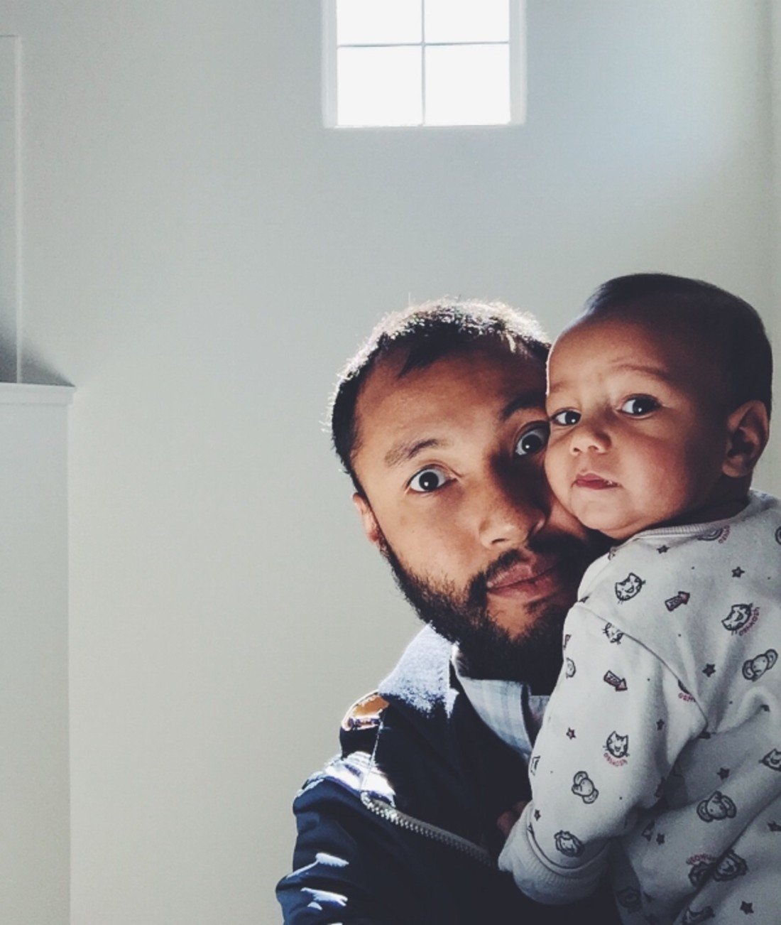 162972-baby-uncle-selfie.jpg