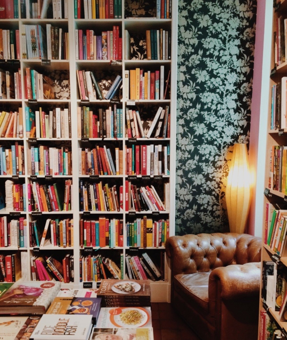 162976-home-library.jpg