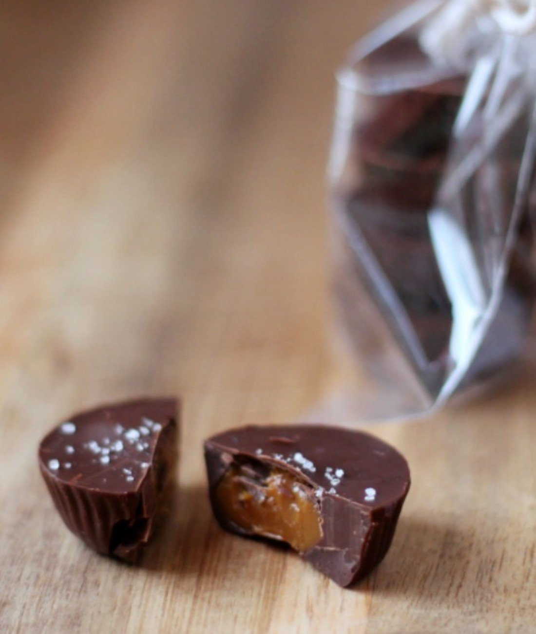 163015-dulce-de-leche-chocolate-cups.jpg