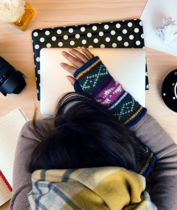 163226-stressed-out-desk.jpg