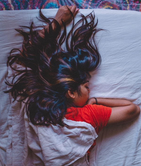 163249-woman-sleeping.jpg
