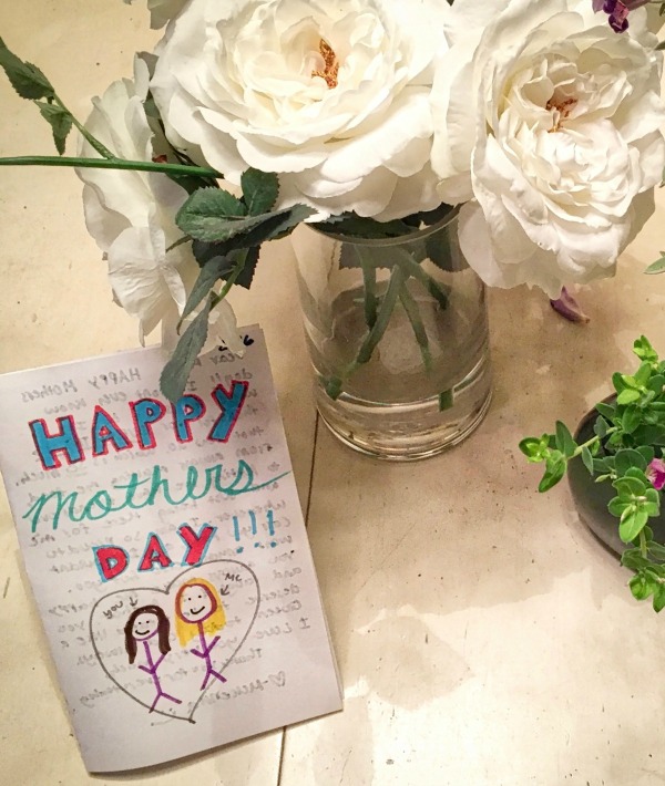 166372-make-mothers-day-cards-with-the-kids.jpg