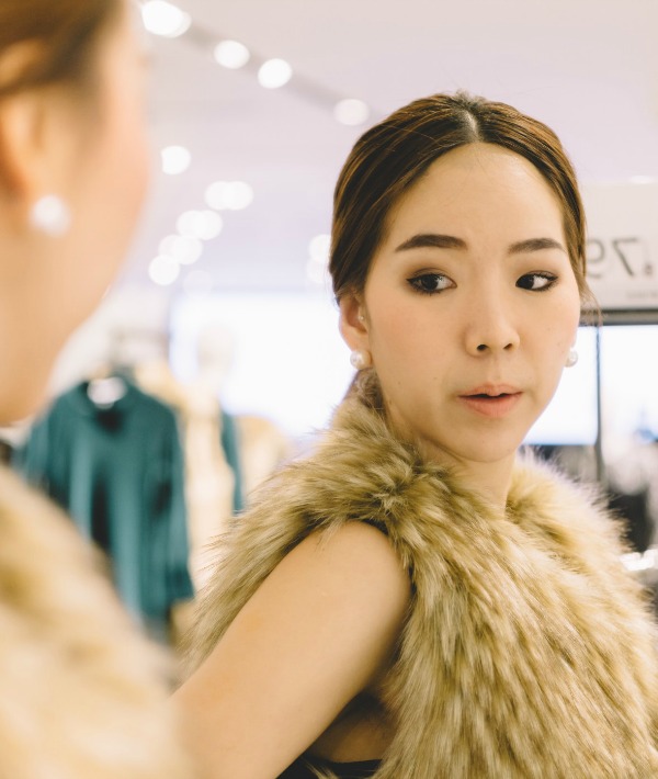 169469-looking-in-the-mirror.jpg